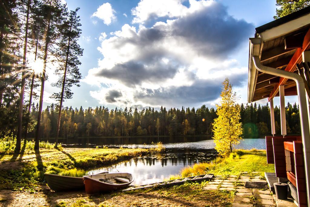 Lomaperkkioe Cottages كايانِ الغرفة الصورة